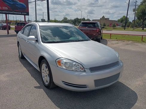 Used 2016 Chevrolet Impala LT FWD image 7