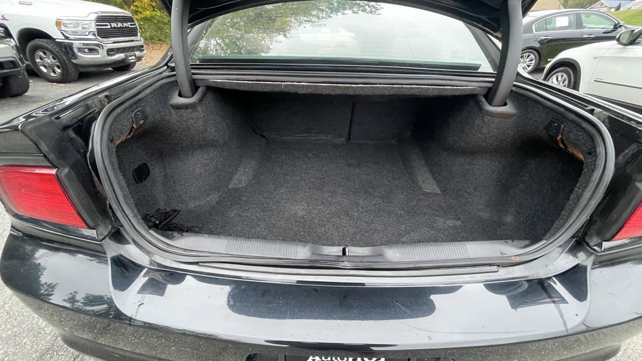 Used 2012 Dodge Charger SE RWD image 23
