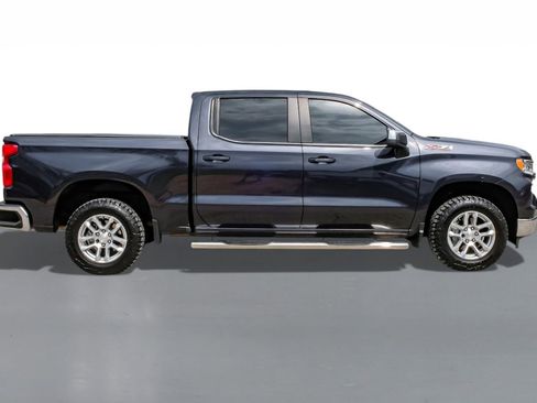 Used 2024 Chevrolet Silverado 1500 LT w/ Z71 Off-Road Package image 5