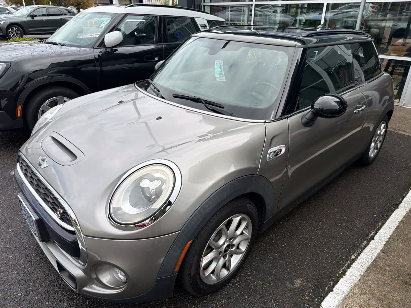 Used 2017 MINI Cooper S FWD image 1
