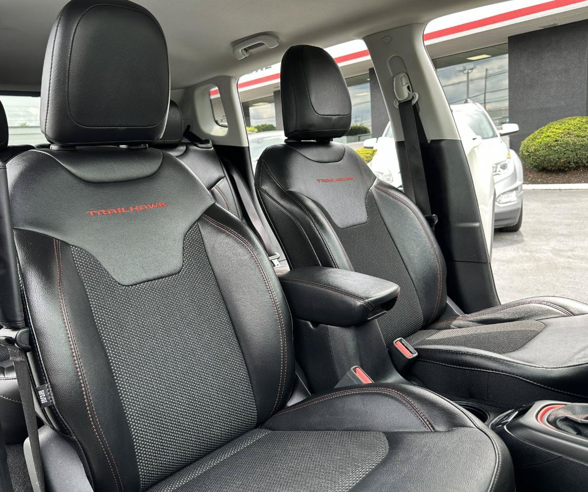 Used 2020 Jeep Compass Trailhawk AWD/4WD image 50