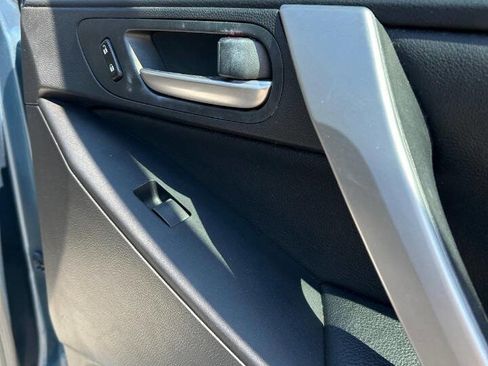 Used 2010 MAZDA MAZDA3 s Grand Touring image 42