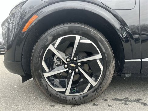 Used 2025 Chevrolet Equinox EV LT w/ Convenience Package image 11