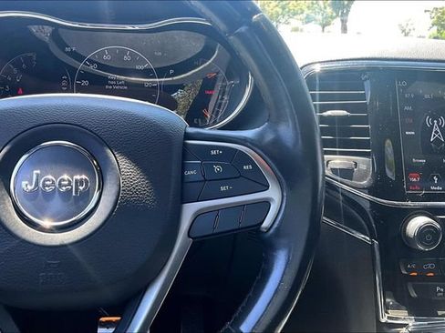 Used 2019 Jeep Grand Cherokee Limited w/ Luxury Group II RWD image 19