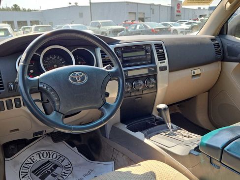 Used 2006 Toyota 4Runner SR5 image 5