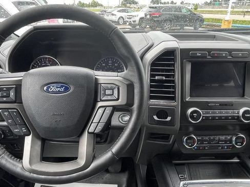 Used 2019 Ford Expedition XLT w/ Equipment Group 202A RWD image 16