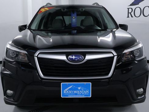 Used 2021 Subaru Forester Premium image 2