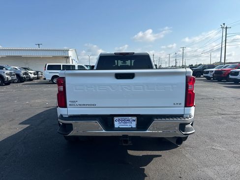 Certified 2022 Chevrolet Silverado 3500 LTZ w/ LTZ Plus Package AWD/4WD image 4