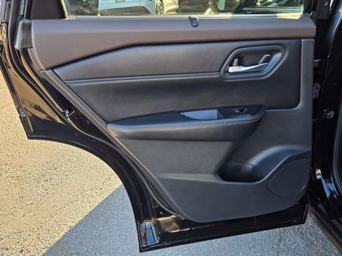 Used 2023 Nissan Rogue SL w/ SL Premium Package FWD image 21