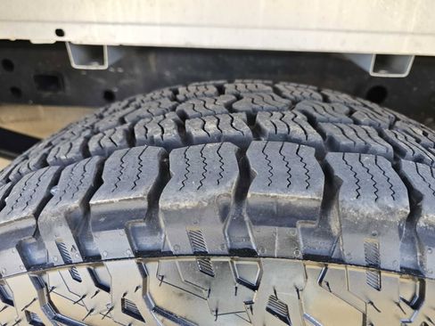 Used 2015 Ford F150 Lariat image 38