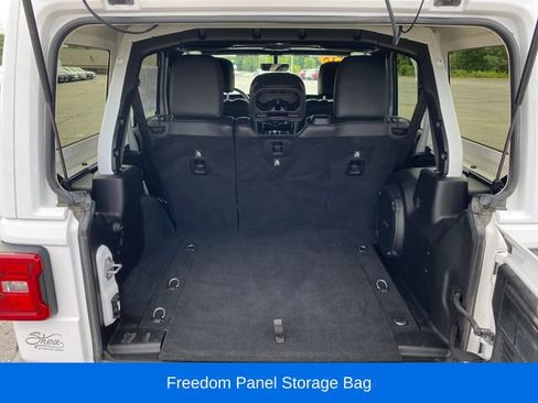 Used 2018 Jeep Wrangler Unlimited Sahara AWD/4WD image 20