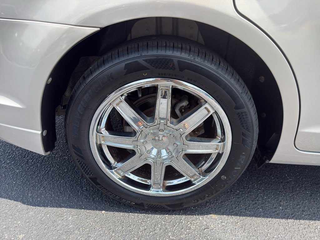 Used 2010 Ford Fusion SE FWD image 21