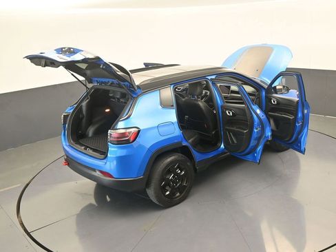 Used 2023 Jeep Compass Trailhawk w/ Trailhawk Elite Group image 69