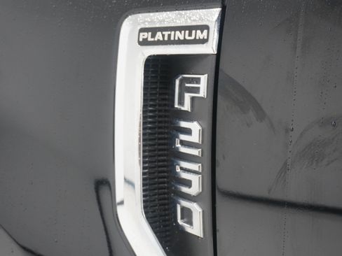 Used 2019 Ford F250 Platinum w/ Platinum Ultimate Package AWD/4WD image 8