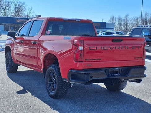 Used 2024 Chevrolet Silverado 1500 Custom Trail Boss w/ Dark Appearance Package image 2