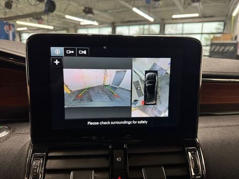 Used 2018 Lincoln Navigator L Reserve w/ Technology Package image 15