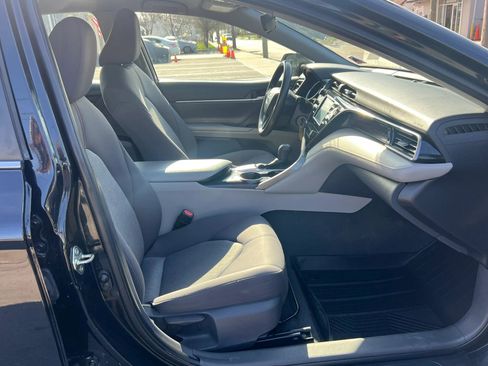 Used 2020 Toyota Camry LE FWD image 22