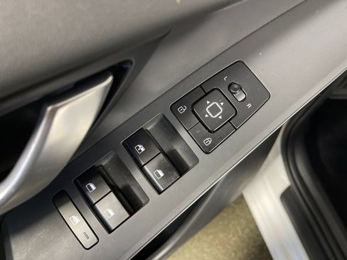 Used 2023 Kia Niro Wind FWD image 18