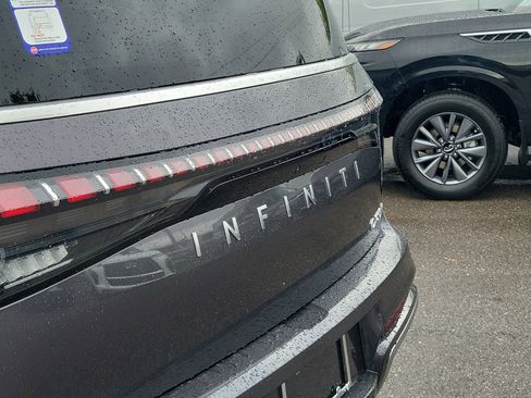 New 2026 INFINITI QX80 Luxe image 6