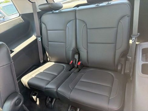 Used 2019 GMC Acadia SLT AWD/4WD image 18
