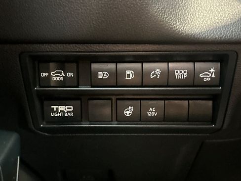 Used 2024 Toyota Sequoia TRD Pro AWD/4WD image 33