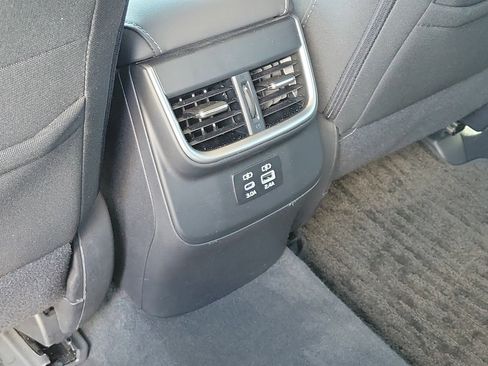 Used 2024 Subaru Outback Premium image 16