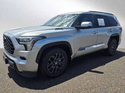 Used 2025 Toyota Sequoia Platinum AWD/4WD image 7