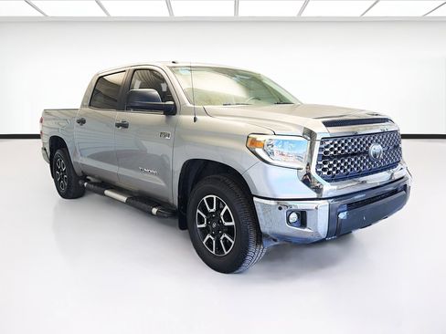 Used 2018 Toyota Tundra SR5 w/ TRD Off Road Package image 3
