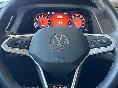 New 2025 Volkswagen Atlas Peak Edition SE image 21