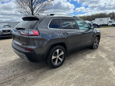 Used 2021 Jeep Cherokee Limited image 7