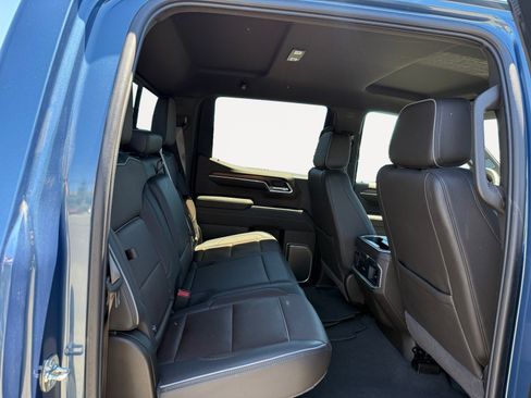 Used 2025 GMC Sierra 1500 Denali w/ Denali Carbonpro Edition AWD/4WD image 18
