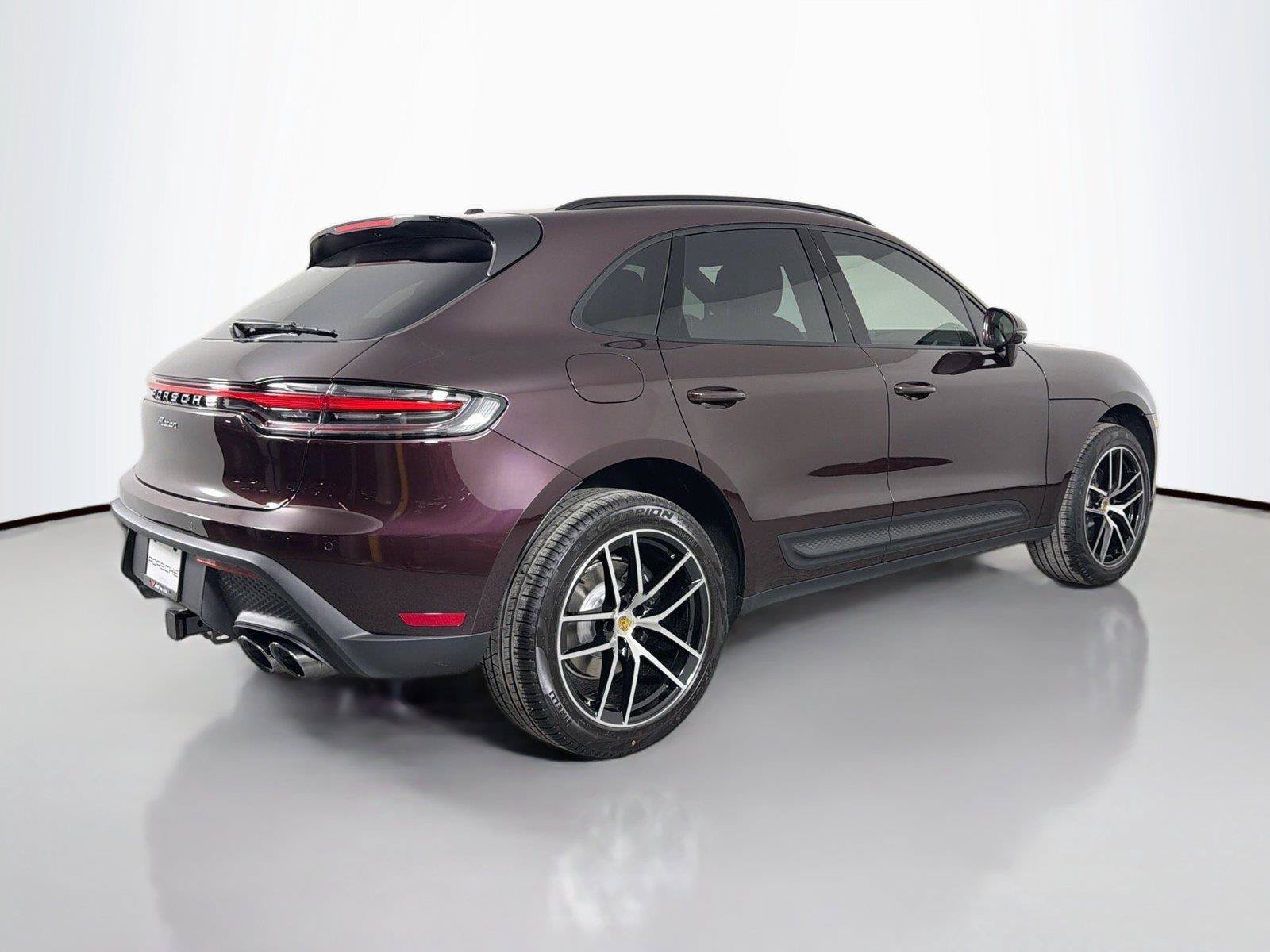 Used 2026 Porsche Macan Turbo AWD/4WD image 7