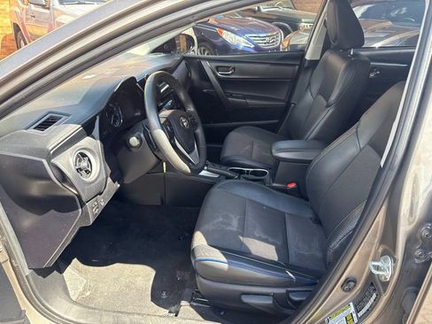 Used 2018 Toyota Corolla SE FWD image 15
