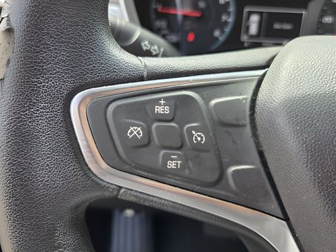 Used 2018 Chevrolet Equinox LS FWD image 24