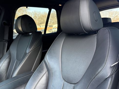Used 2020 BMW X5 xDrive40i w/ Premium Package image 3