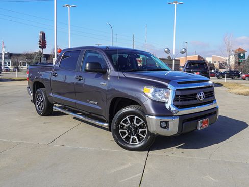 Used 2015 Toyota Tundra SR5 image 2