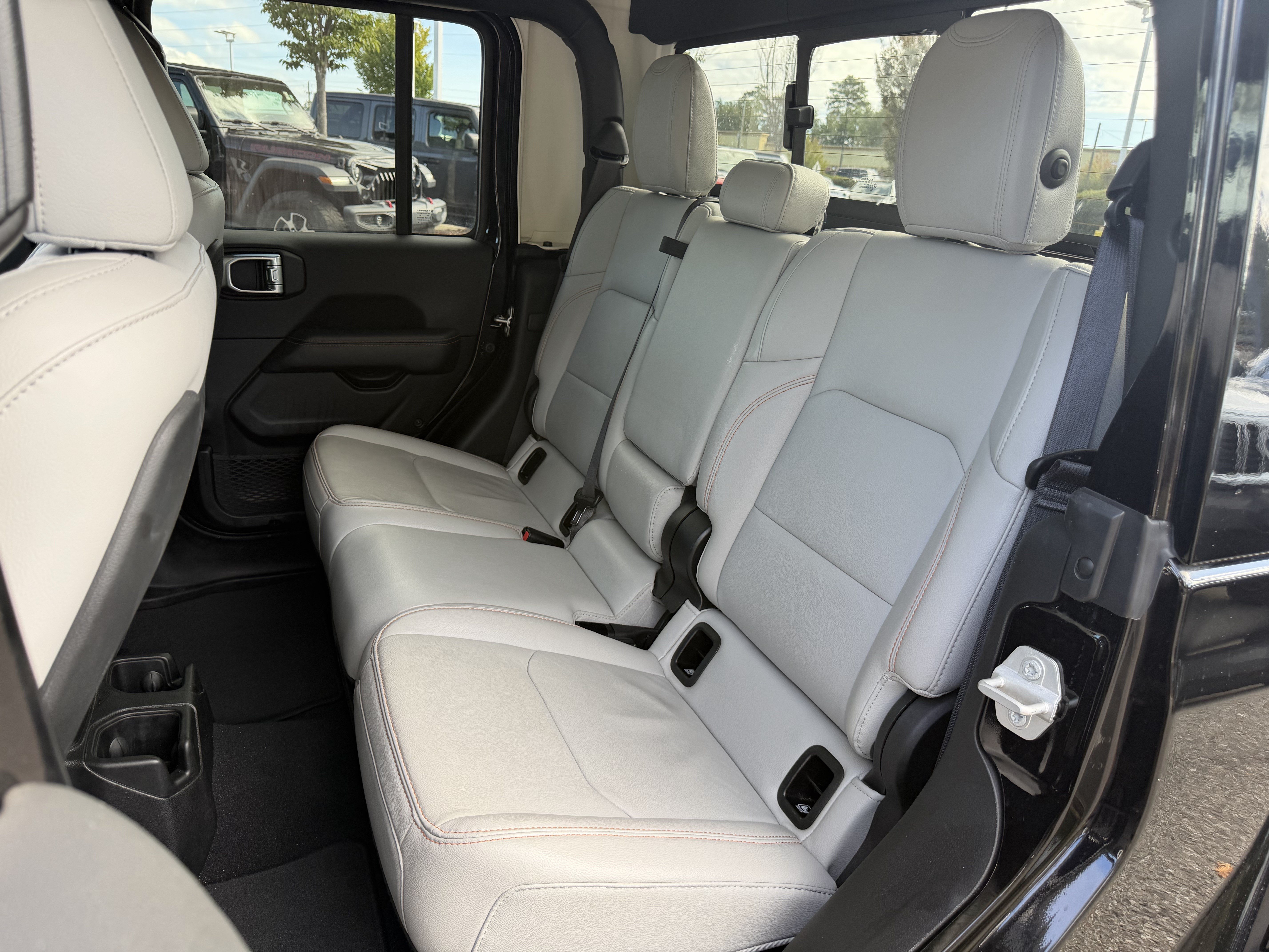 Used 2023 Jeep Gladiator Mojave w/ Cold Weather Group AWD/4WD image 33