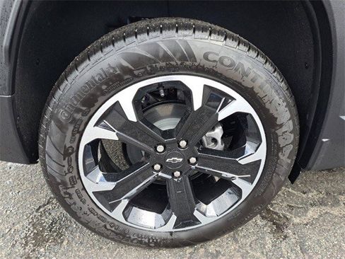 Certified 2026 Chevrolet Equinox LT w/ Convenience Package II image 8