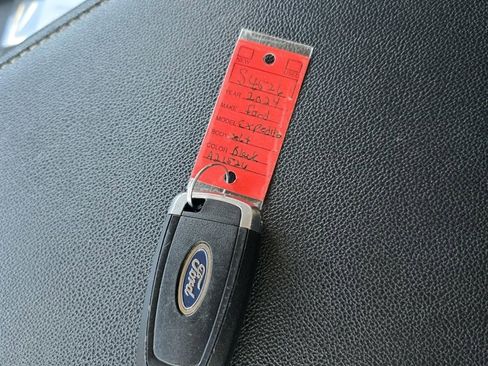 Used 2024 Ford Expedition XLT image 17