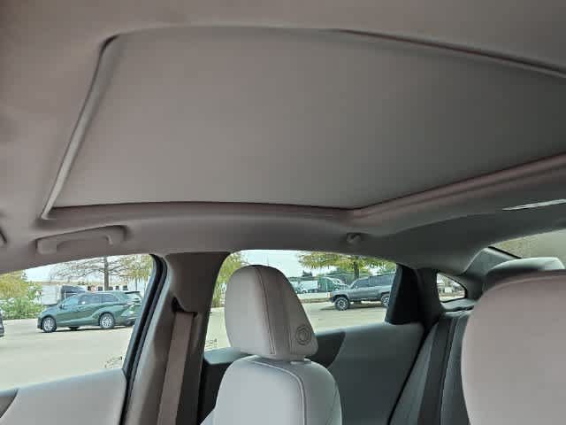 Used 2020 Chevrolet Malibu LT FWD image 16
