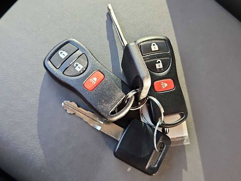 Used 2019 Nissan Frontier SL image 37