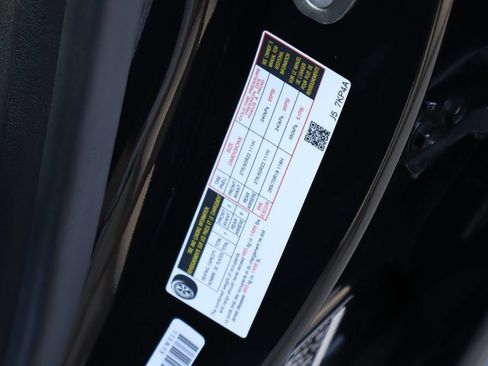 Used 2025 INFINITI QX80 Sensory AWD/4WD image 33
