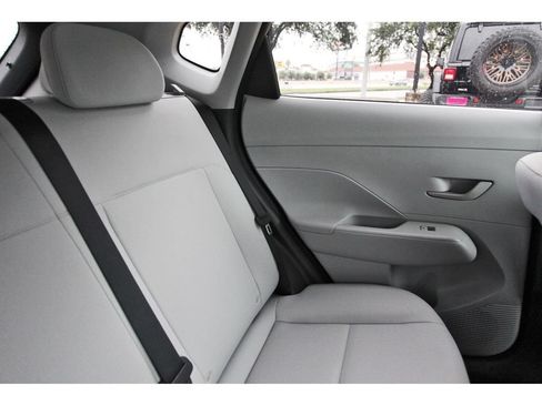 Used 2026 Hyundai Kona SE FWD image 13