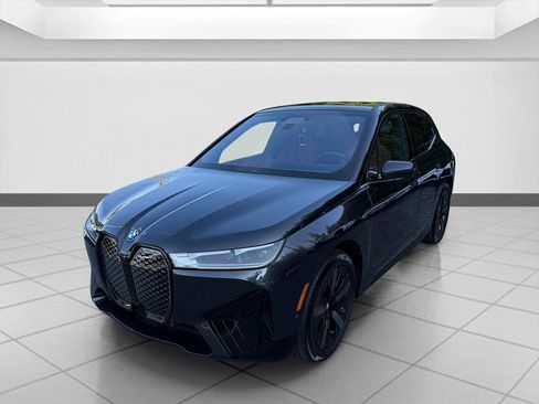 Used 2024 BMW iX xDrive50 w/ Premium Package AWD/4WD image 2