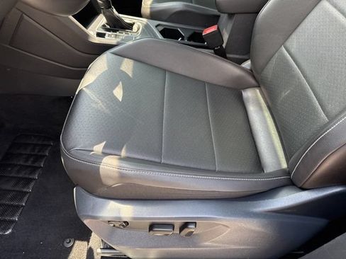 Used 2021 Volkswagen Tiguan SE w/ Panoramic Sunroof Package FWD image 10