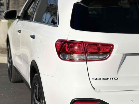 Used 2017 Kia Sorento EX w/ EX Advanced Touring Package image 55