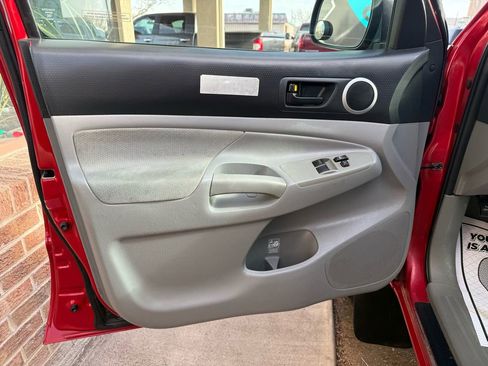 Used 2009 Toyota Tacoma w/ SR5 & TRD Off-Road Packages image 12