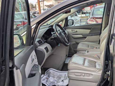Used 2011 Honda Odyssey Touring Elite image 10