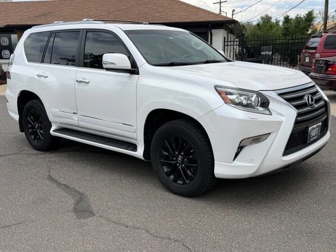 Used 2018 Lexus GX 460 Premium w/ Premium Package AWD/4WD image 27