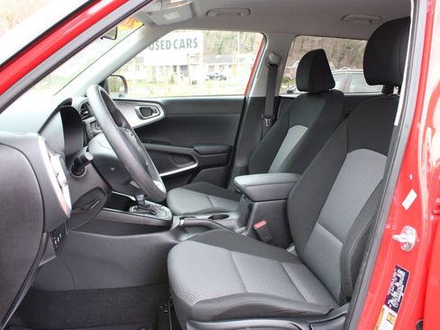 Used 2024 Kia Soul LX w/ Option Group 015 image 14